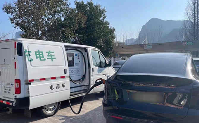 石拐区汽车搭电