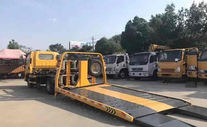 石拐区汽车中途维修案例